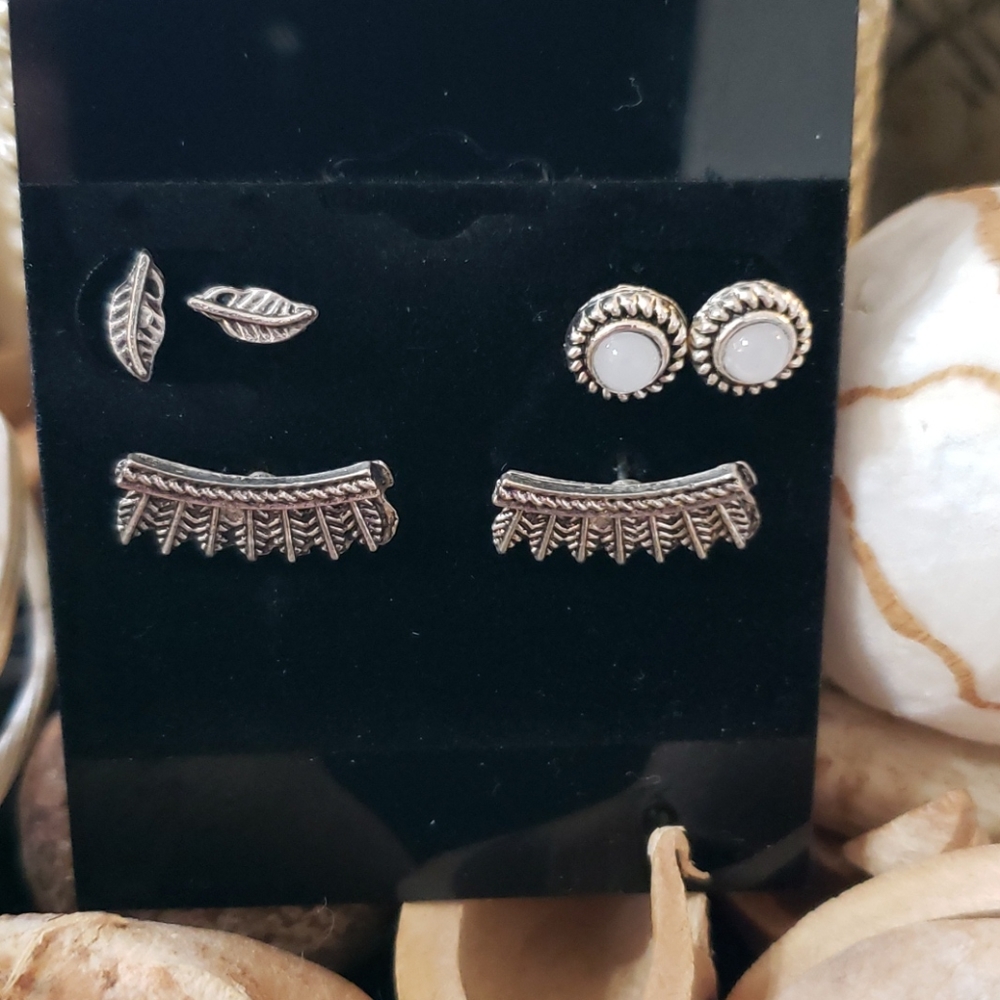 🆕️ 3 pair silver post earrings - Picture 2 of 5